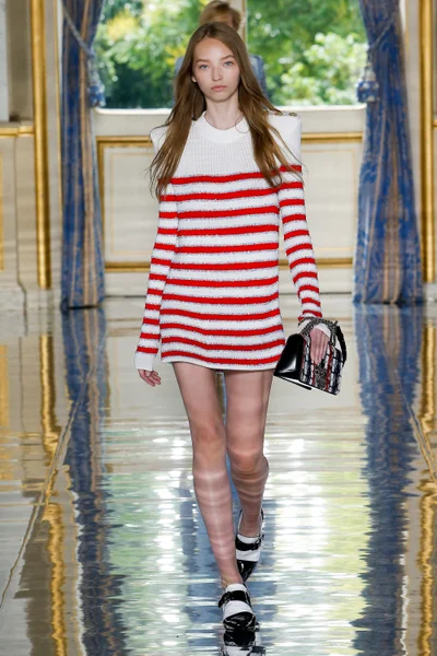 Look 9